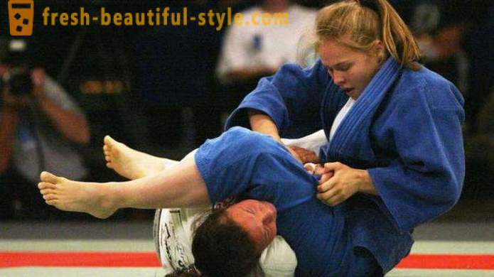 Mis on erinev Sambo judo: võrdlus meetodeid ja eeskirju