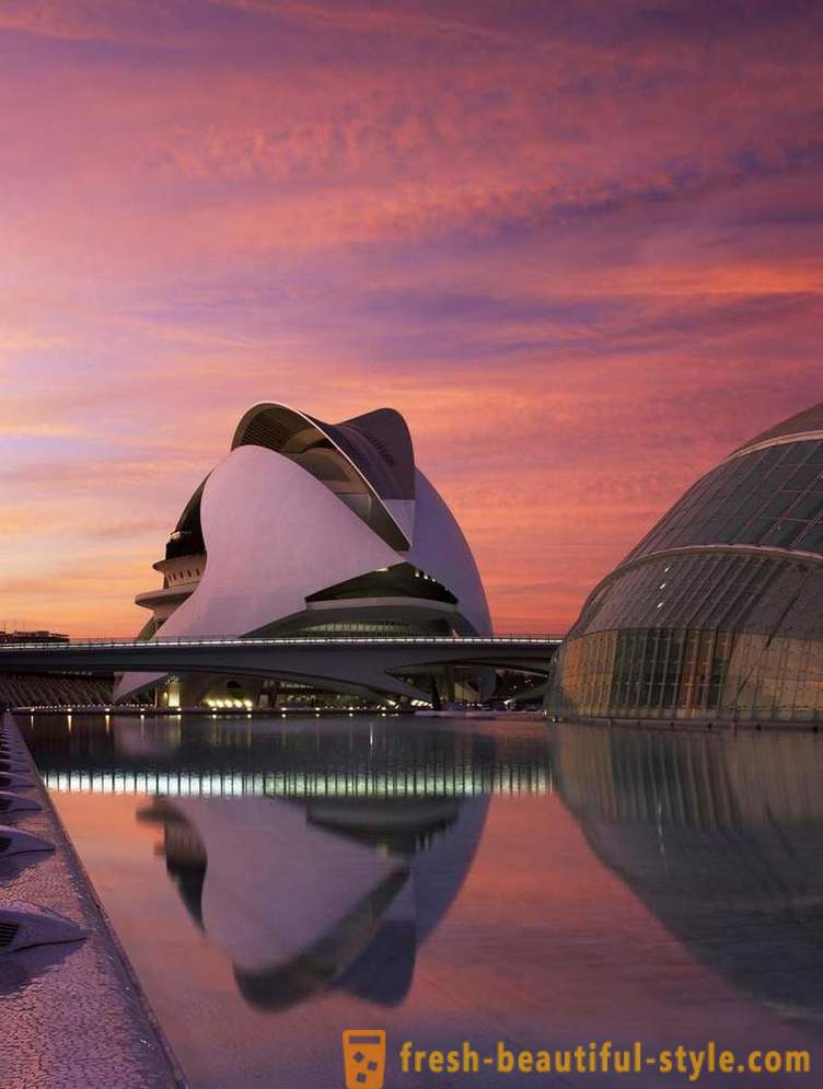 Erakorraline arhitektuur ooperimaja Valencia