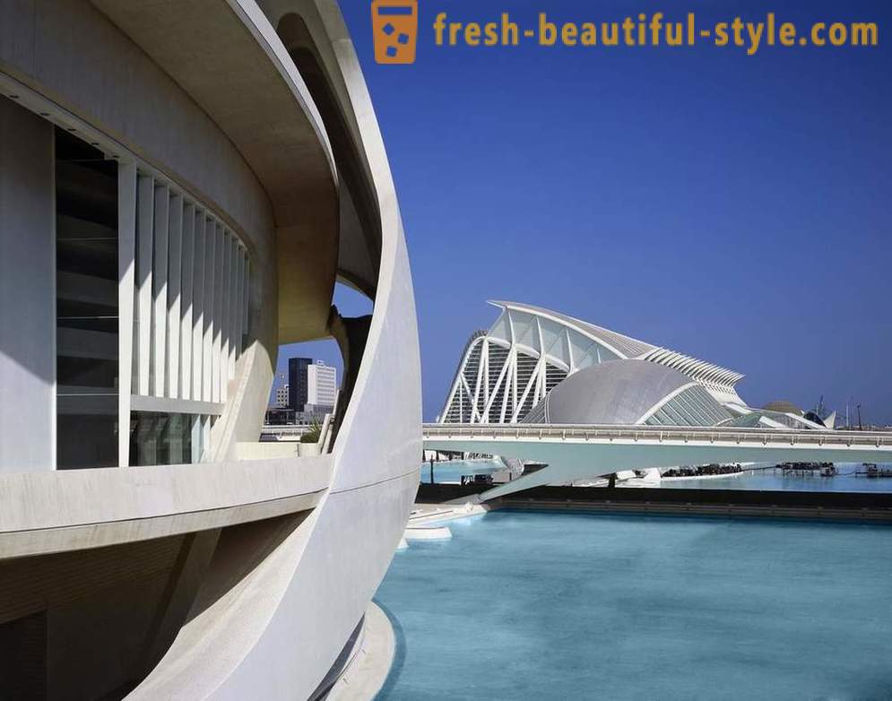 Erakorraline arhitektuur ooperimaja Valencia