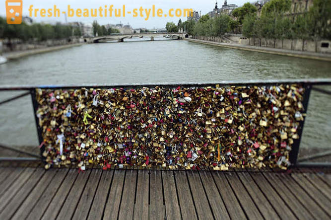 Miljon tõendid armastus eemaldatakse Pont des Arts Pariisis