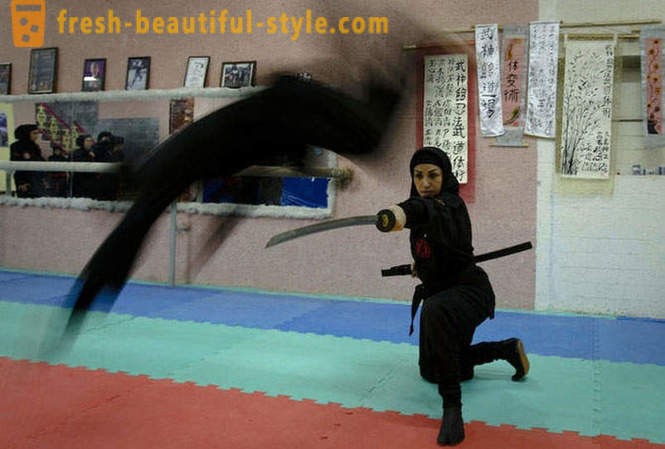 Iraani naine ninjas