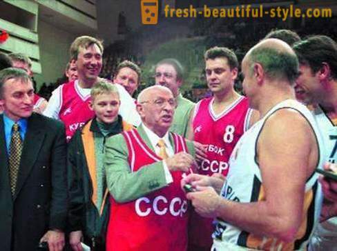 Alexander Gomelsky: coaching karjääri, auhinnad, medalid ja isikliku elu legendid