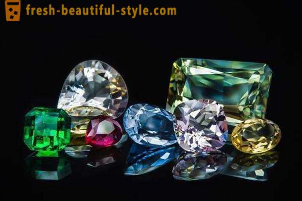 Kõige kallim maailmas kivide: punane teemant, rubiin, smaragd. Haruldasem kalliskivid maailmas