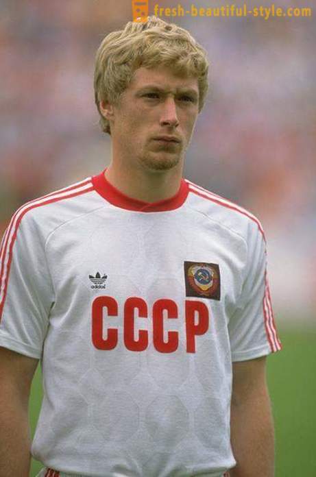 Alex Mickle, Ukraina jalgpallur: elulugu, pere, Sport karjääri